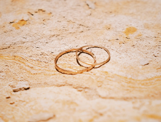 simple ring- thin